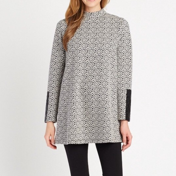 NWOT Tyler Boe Top Size S - Picture 4 of 4